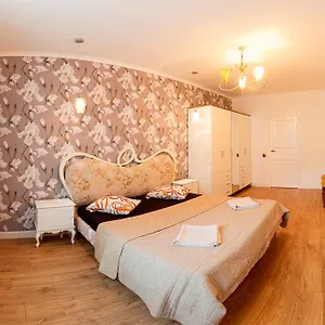 Апартаменты Yuriya Ilyenko Street New Building Close To The Downtown, Киев